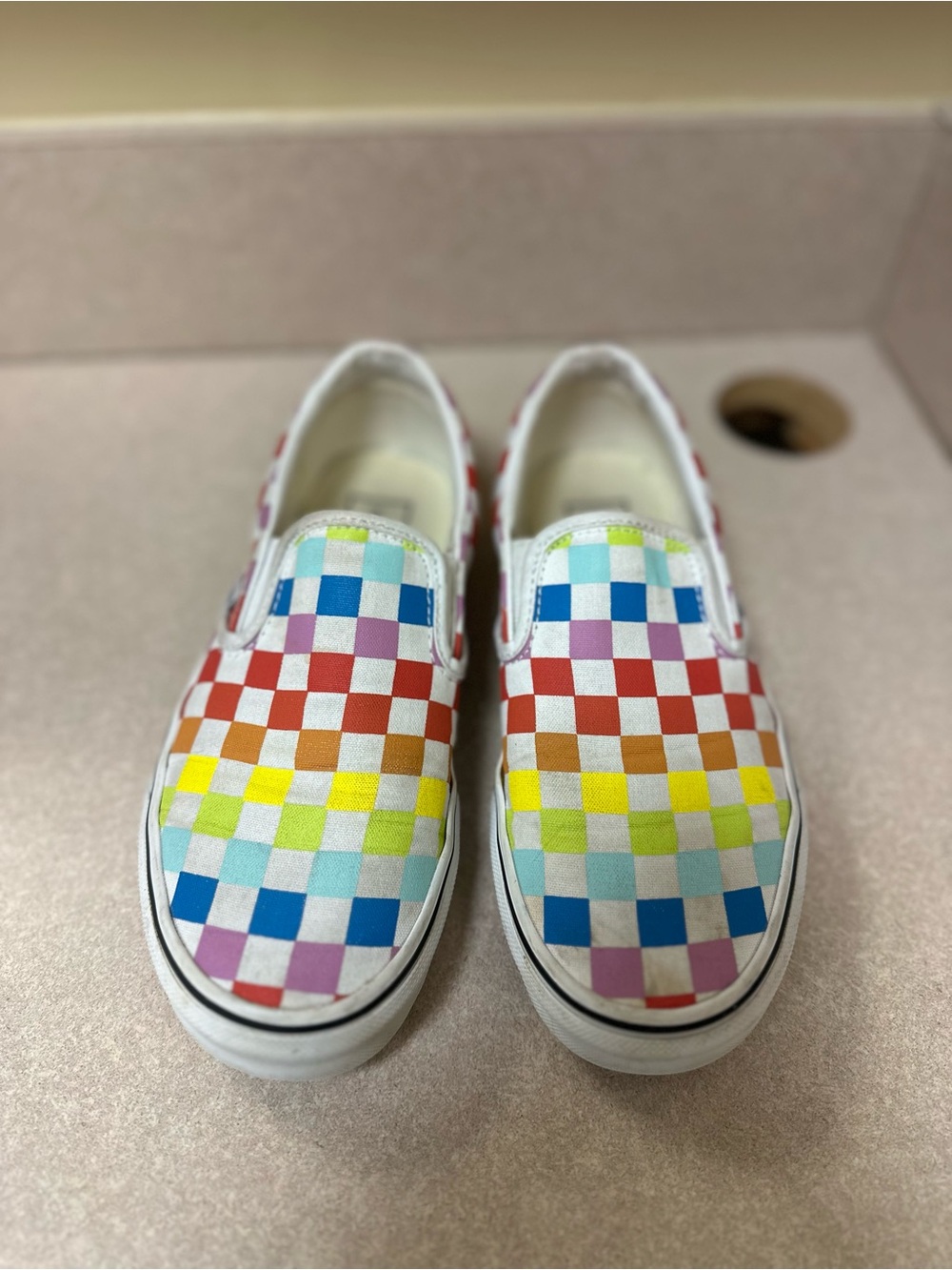 Vans Checkerboard Slip-On Sneakers in Rainbow 🌈 90’s - Picture 2 of 8